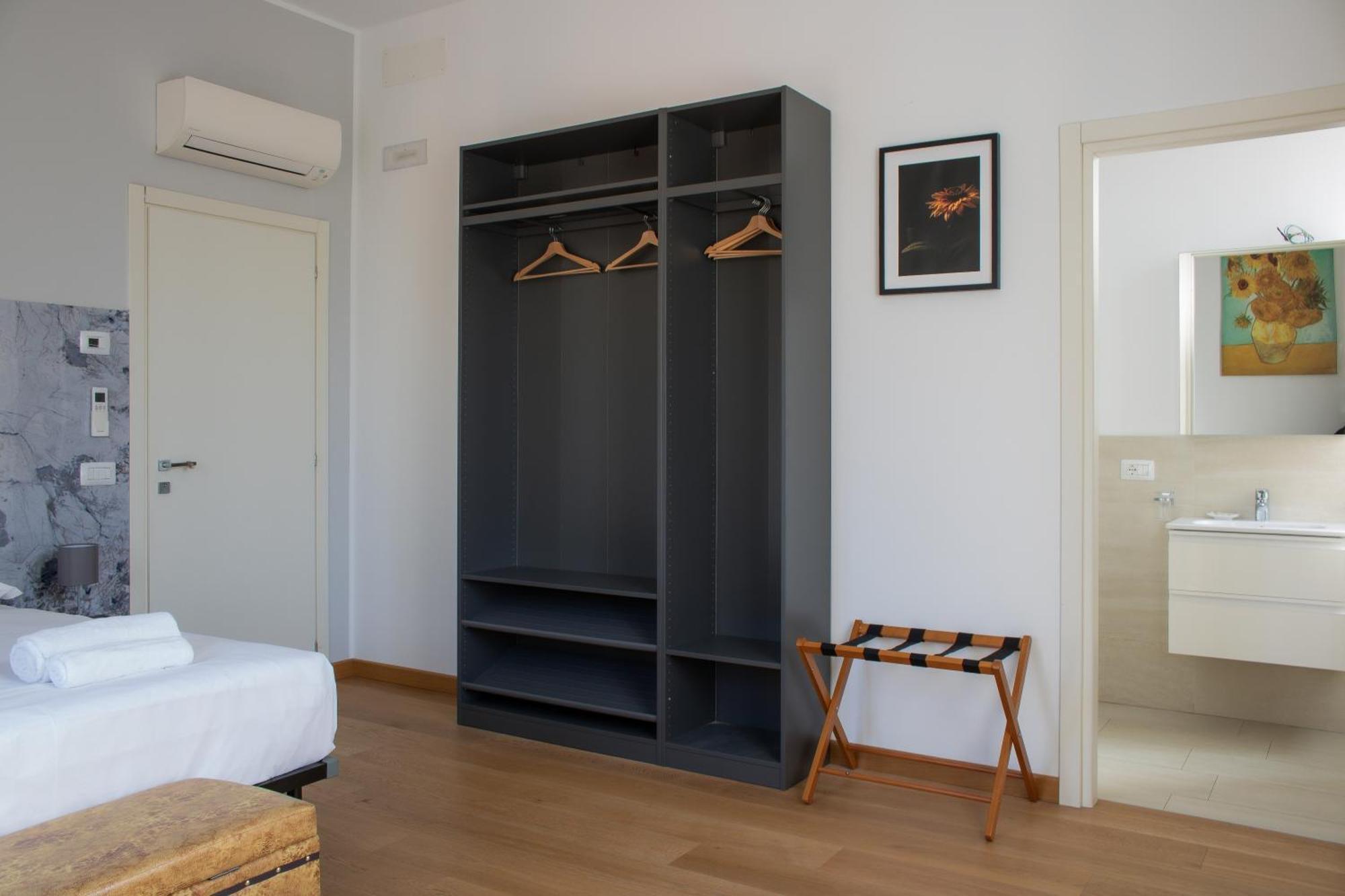 Rrrapido Holy Suites And Rooms - Via Sardegna Milano Eksteriør bilde