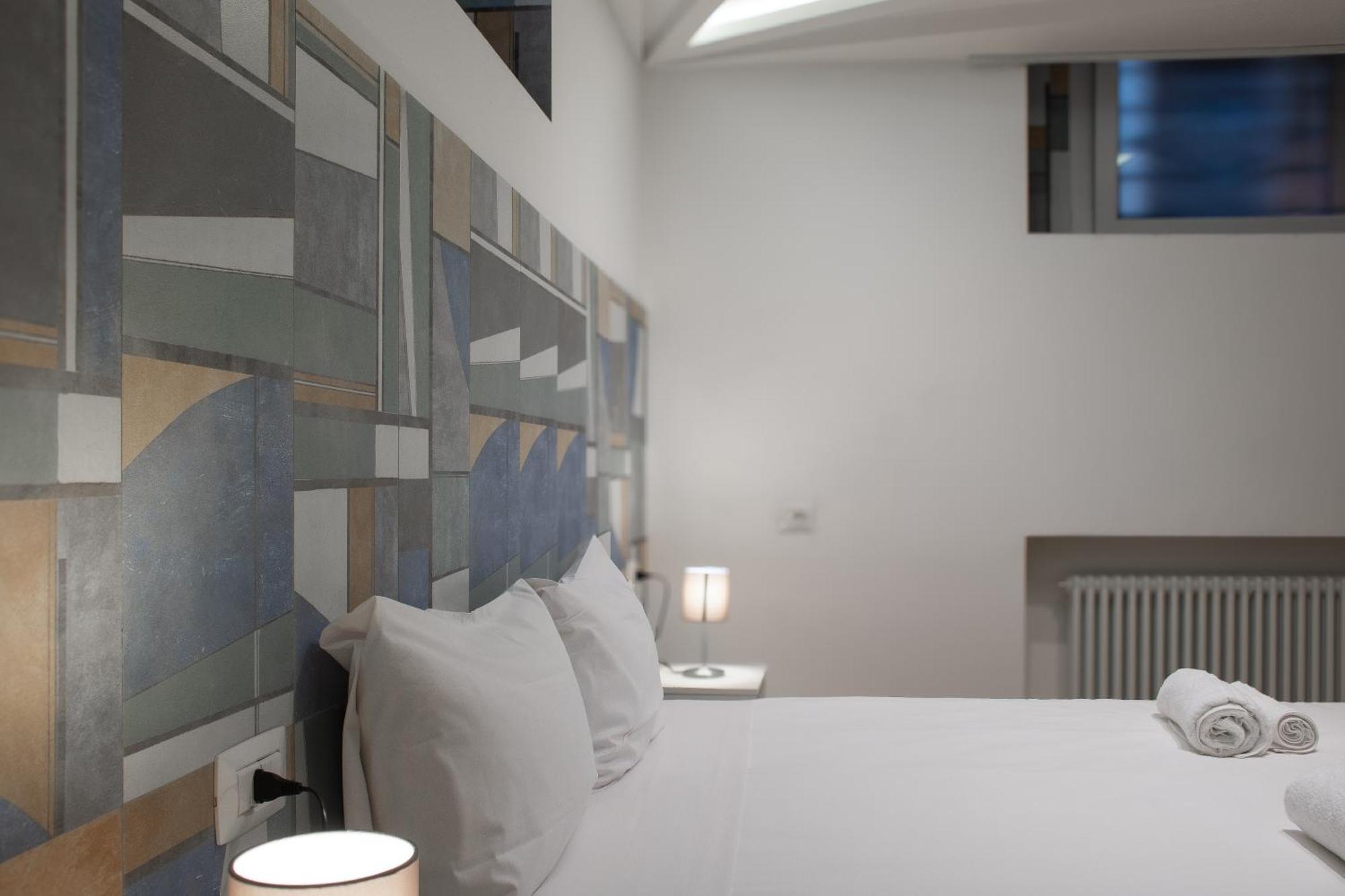 Rrrapido Holy Suites And Rooms - Via Sardegna Milano Eksteriør bilde