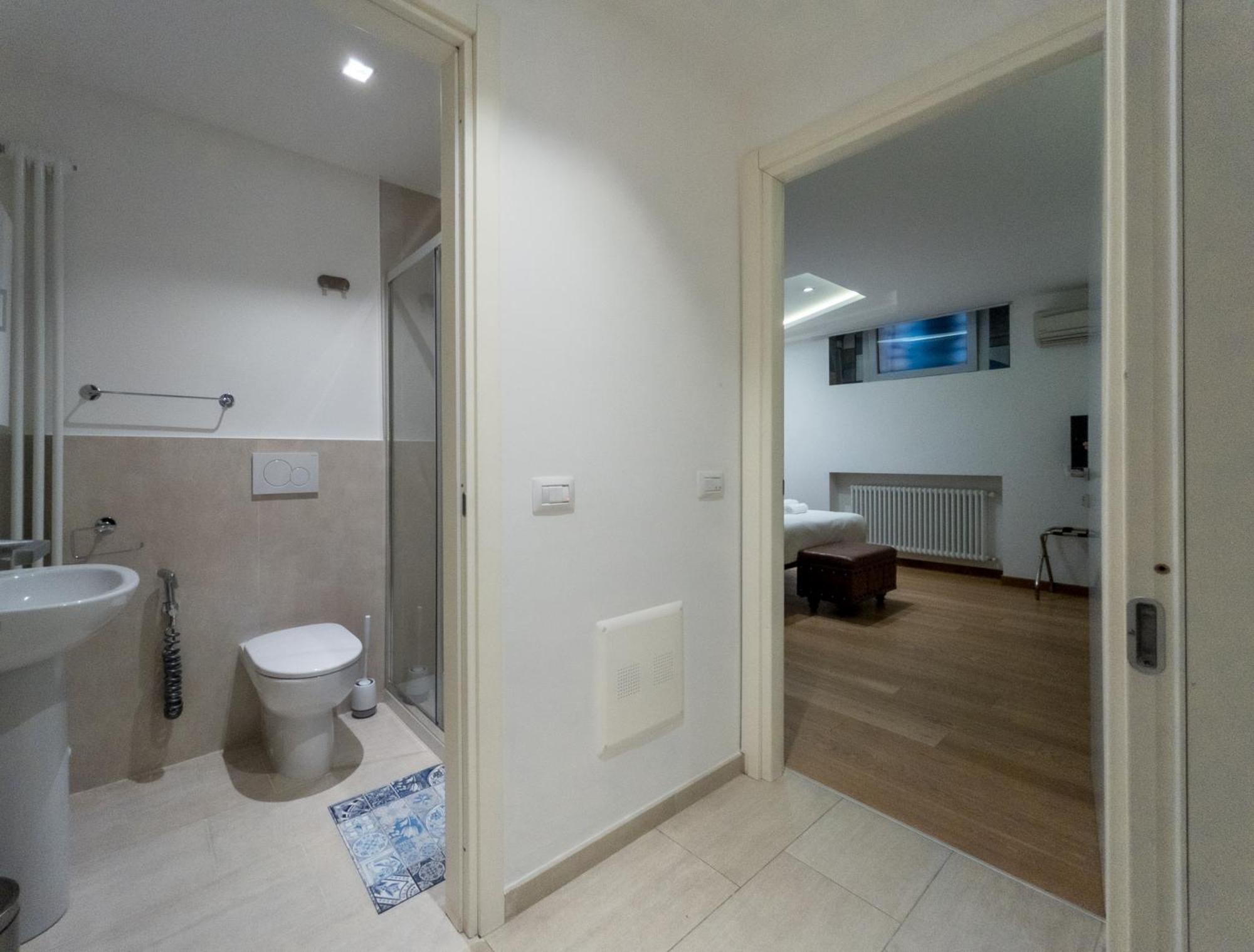 Rrrapido Holy Suites And Rooms - Via Sardegna Milano Eksteriør bilde